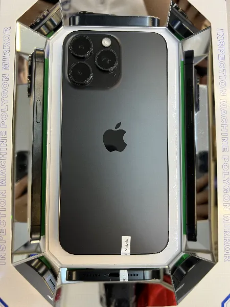 Apple iPhone 15 Pro Max — photo 8 of 10
