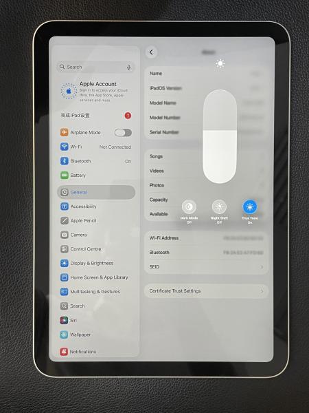 Apple iPad A16,