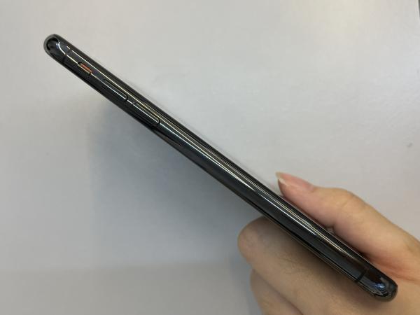 Apple iPhone XS