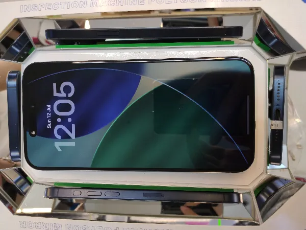Apple iPhone 15 Pro Max — photo 2 of 10