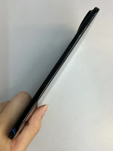 Apple iPhone Air — photo 9 of 10