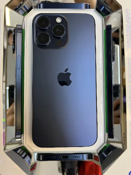 Apple iPhone 15 Pro Max — photo 7 of 10