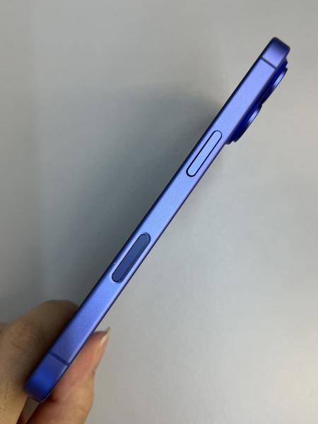 Apple iPhone 16