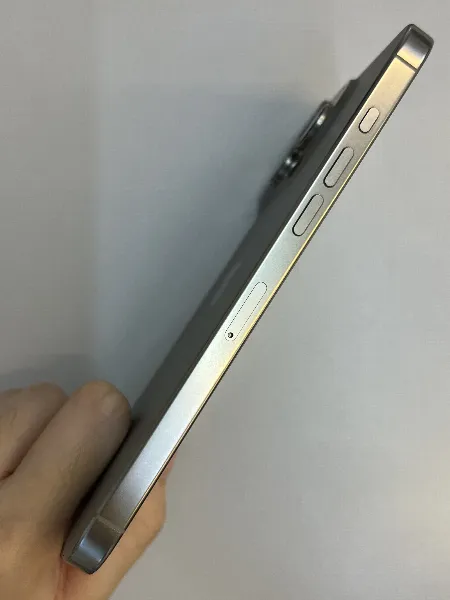 Apple iPhone 16 Pro Max
