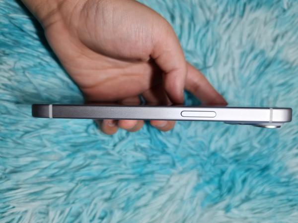 Apple iPhone 15