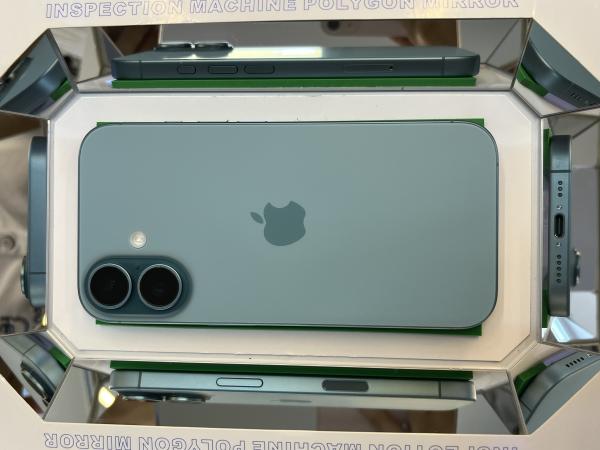 Apple iPhone 16