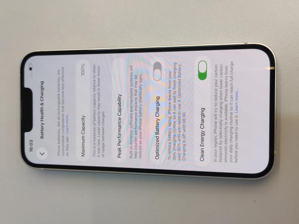 Apple iPhone 13