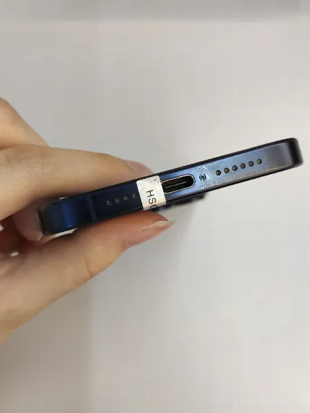 Apple iPhone 15 Pro Max — photo 8 of 10