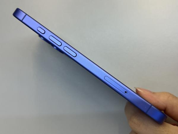 Apple iPhone 16
