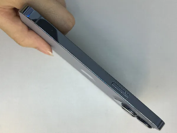 Apple iPhone 13 Pro — photo 9 of 10