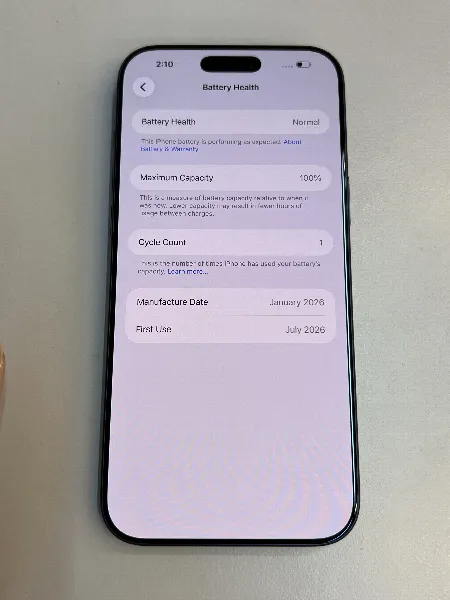 Apple iPhone 17 Pro Max — photo 2 of 10