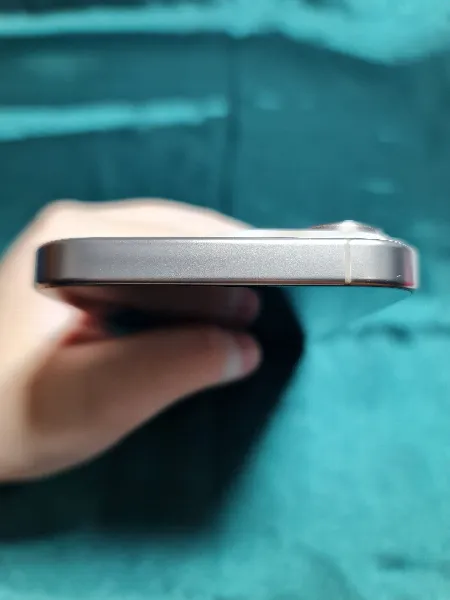 Apple iPhone 16 Pro