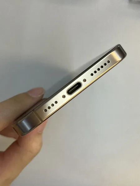 Apple iPhone 16 Pro Max