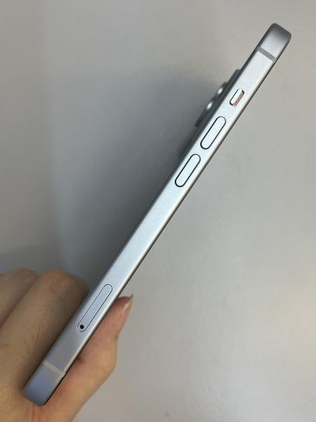 Apple iPhone 15