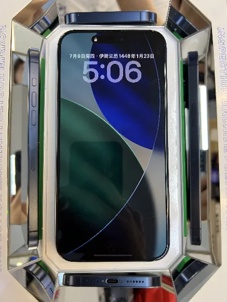 Apple iPhone 15 Pro Max — photo 1 of 10