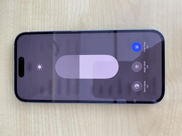 Apple iPhone 15