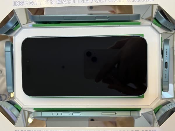 Apple iPhone 16