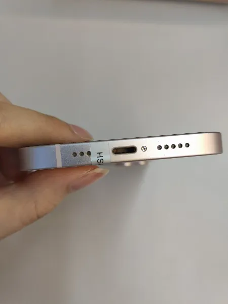Apple iPhone 13 — photo 6 of 10