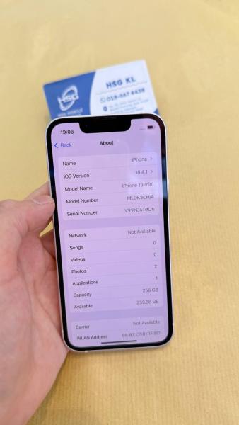 Apple iPhone 13 mini
