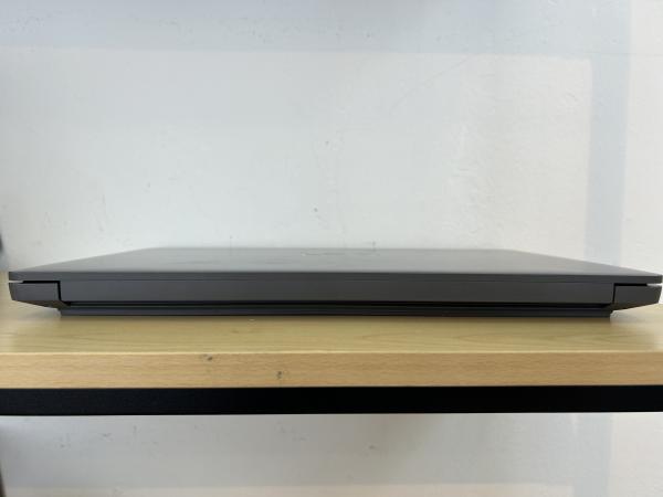 Lenovo LOQ 15IAX9E