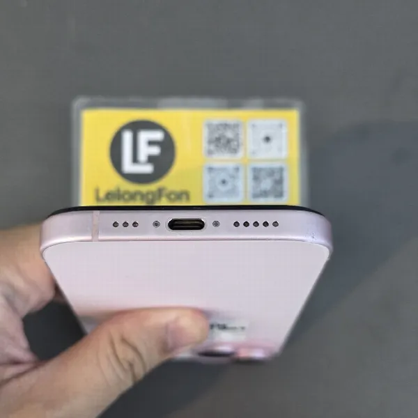 Apple iPhone 15