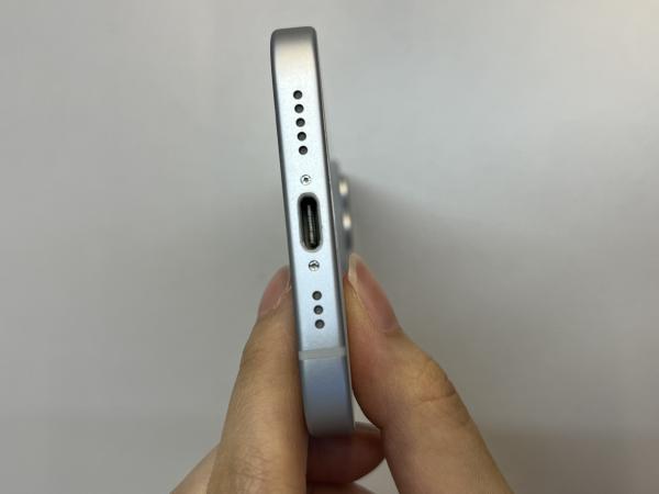 Apple iPhone 15