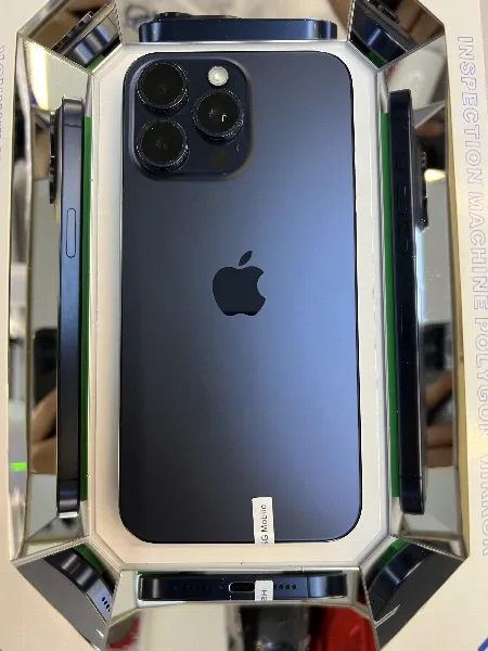 Apple iPhone 15 Pro Max — photo 9 of 10