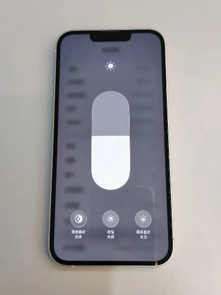 Apple iPhone 13 — photo 4 of 10