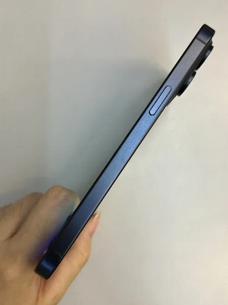 Apple iPhone 15 Pro Max — photo 8 of 10