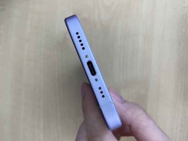 Apple iPhone 15