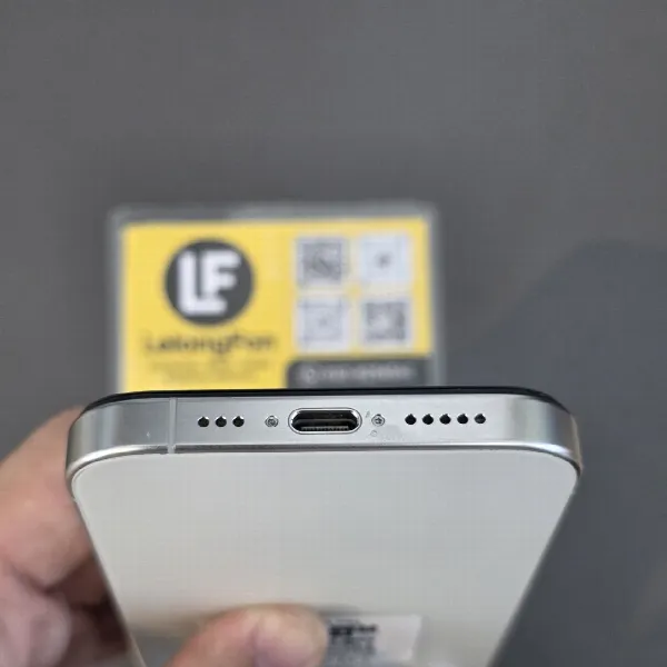 Apple iPhone 15 Pro