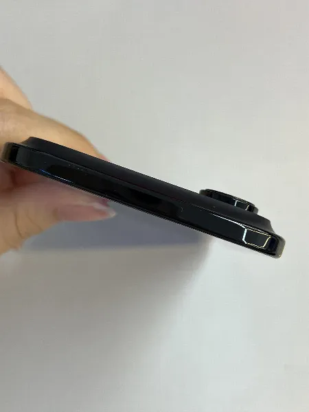 Apple iPhone Air — photo 6 of 10