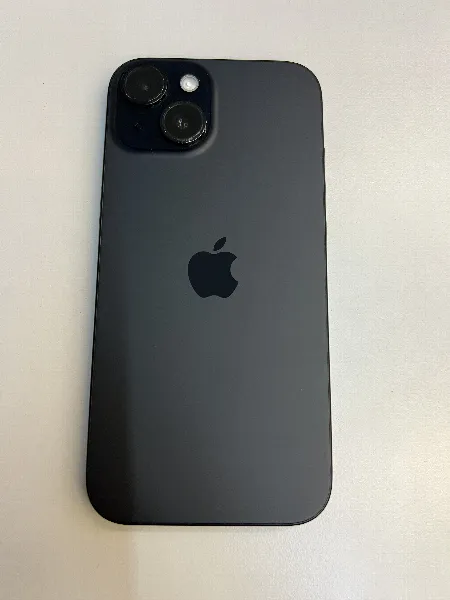 Apple iPhone 15 — photo 1 of 10