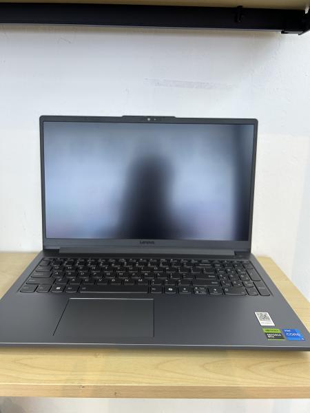 Lenovo LOQ 15IAX9E