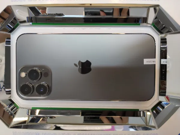 Apple iPhone 13 Pro Max — photo 9 of 10