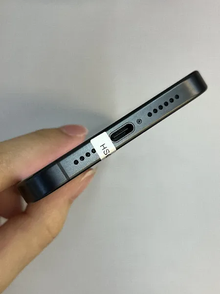 Apple iPhone 15 Pro Max — photo 6 of 10