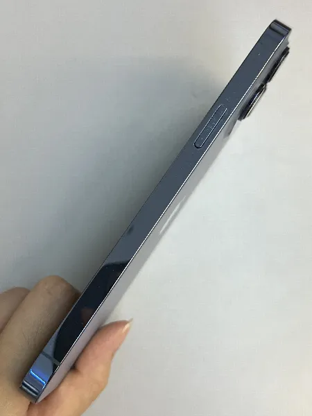 Apple iPhone 13 Pro Max — photo 8 of 10