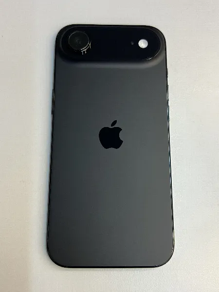 Apple iPhone Air — photo 10 of 10
