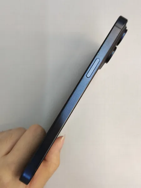 Apple iPhone 15 Pro Max — photo 9 of 10