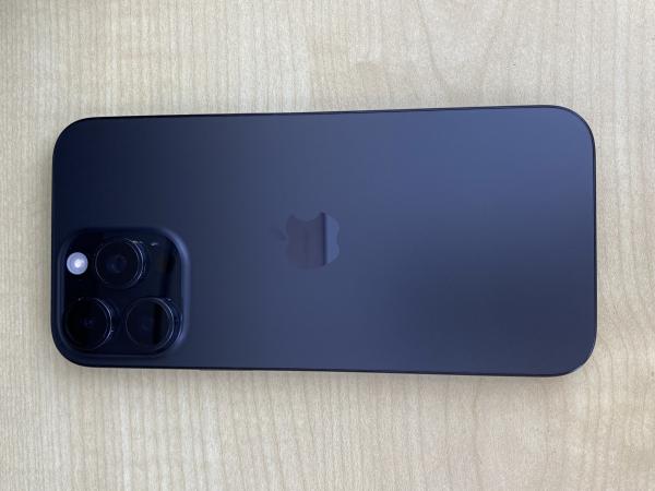 Apple iPhone 16 Pro Max
