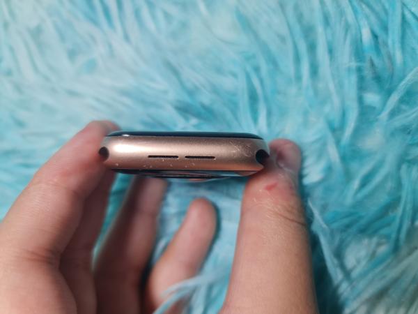 Apple Apple Watch SE 1ST GEN