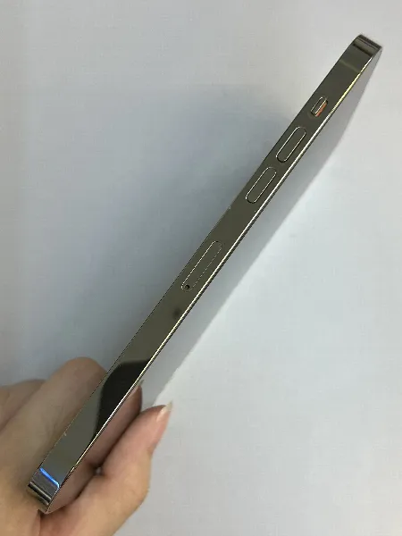Apple iPhone 14 Pro Max — photo 10 of 10