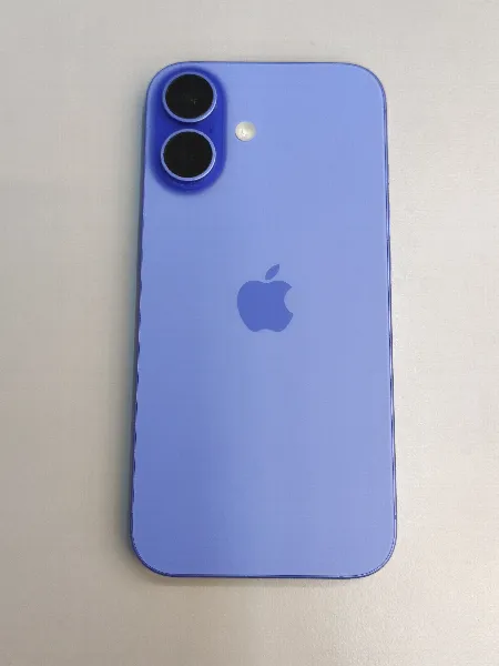 Apple iPhone 16