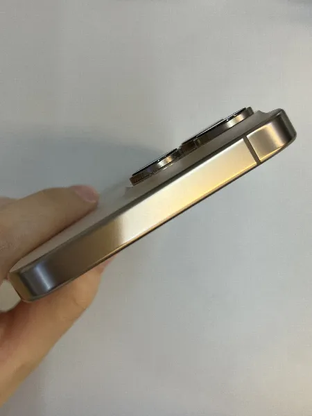 Apple iPhone 16 Pro Max