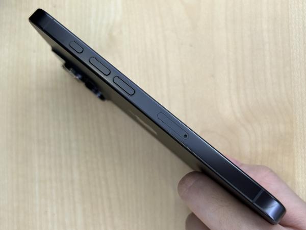 Apple iPhone 16 Pro