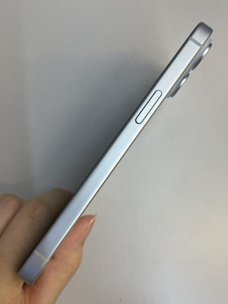 Apple iPhone 15
