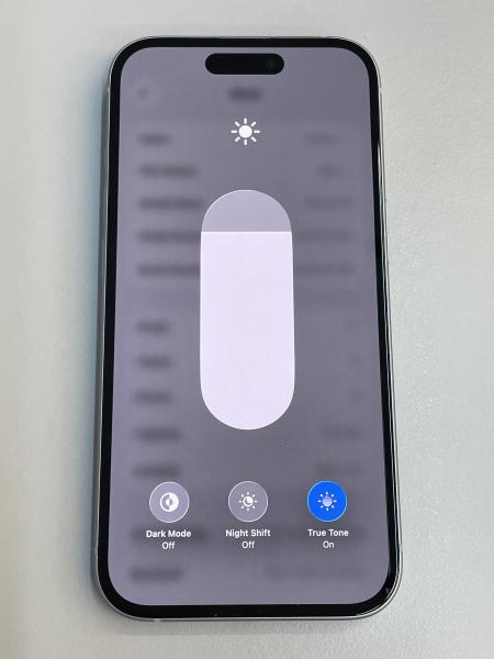 Apple iPhone 15