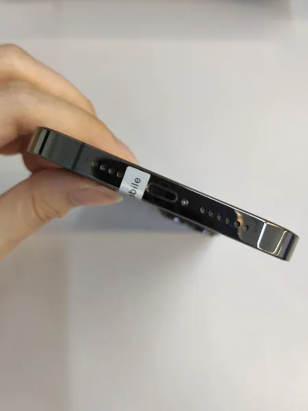 Apple iPhone 13 Pro Max — photo 6 of 10