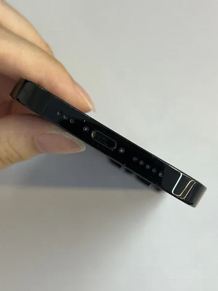 Apple iPhone 14 Pro — photo 7 of 11