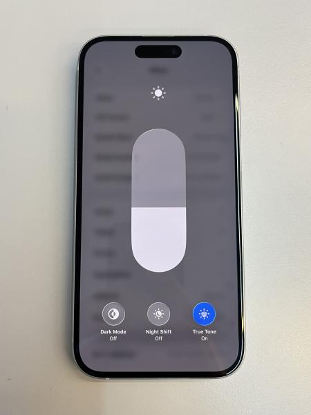 Apple iPhone 15